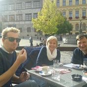 Odpoledni kava v Prachaticich v zari 2013 s Dardou