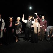 DNJ Komedianti dekovacka foto Ivan Kahun