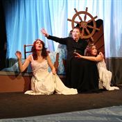 DNJ Komedianti Klara Issova Vera Kubankova a Kristyna Hrusinska foto Ivan Kahun