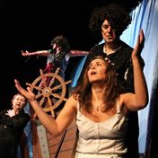 DNJ Komedianti Kristyna Hrusinska Michal Kern Vera Kubankova a Miluse Splechtova foto Ivan Kahun