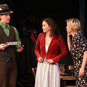 DNJ Komedianti Vaclav Liska Kristyna Hrusinska a Miluse Splechtova foto Ivan Kahun