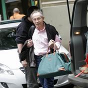 Jan Triska pred hotelem