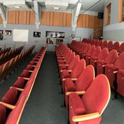 jarní světlo v hledišti 