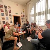 A začínáme zkoušet!