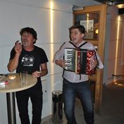 Martin Sitta a Honzik Kucera zakoncuji dalsi sezonu na Jeziku. Aneb kdyz se odvaze pan dirigent a vazeny hudebni skladatel, tak to vzdycky stoji za to.