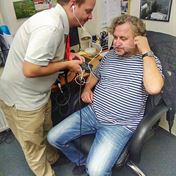 Bratři v triku. Zvučíme si. Ladislav Greiner a Jan Hřebejk