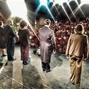 Je úchvatná! Jitka Sedláčková, Libuše Švormová, Miroslava Pleštilová, Jan Hrušínský, Václav Tobrman a Jan Hřebejk. 