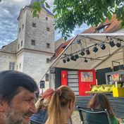 JSME TU S VÁMI KAŽDÝ VEČER! LETNÍ SCÉNA DNJ 2021