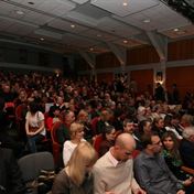 Vazeni a mili divaci v hledisti DNJ